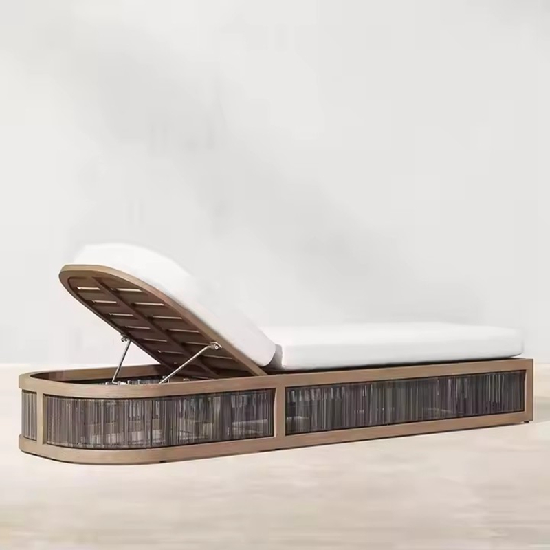 outdoor lounge chairs.jpg
