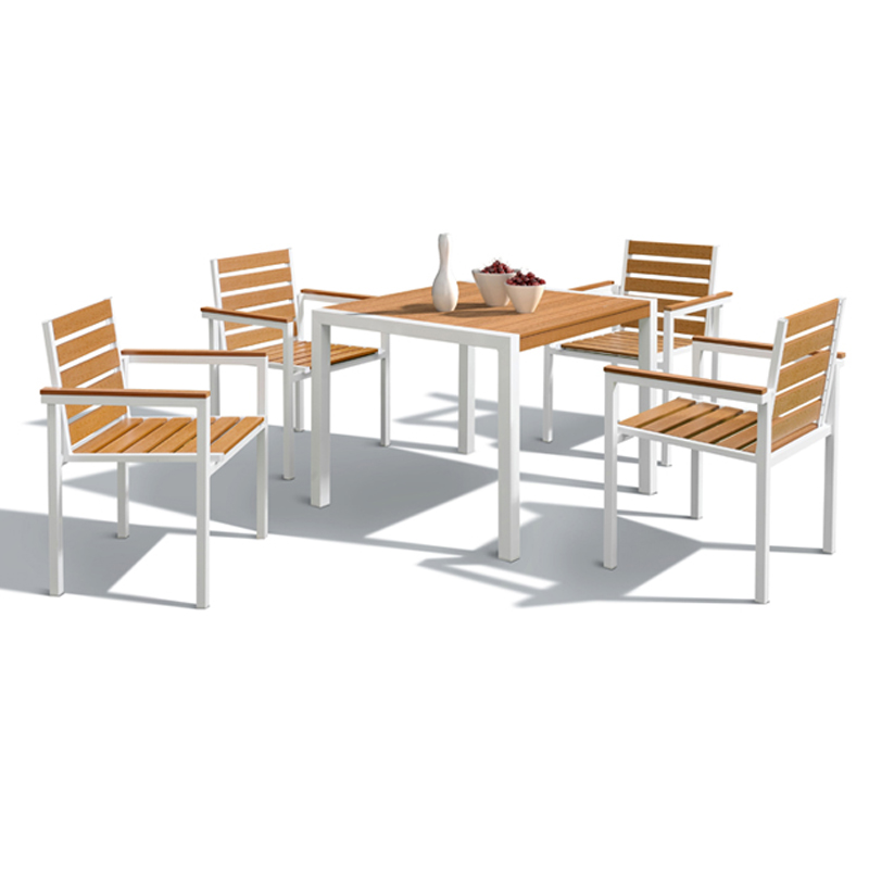 small patio table and chairs (4).jpg