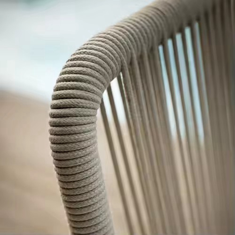 outdoor daybed.jpg
