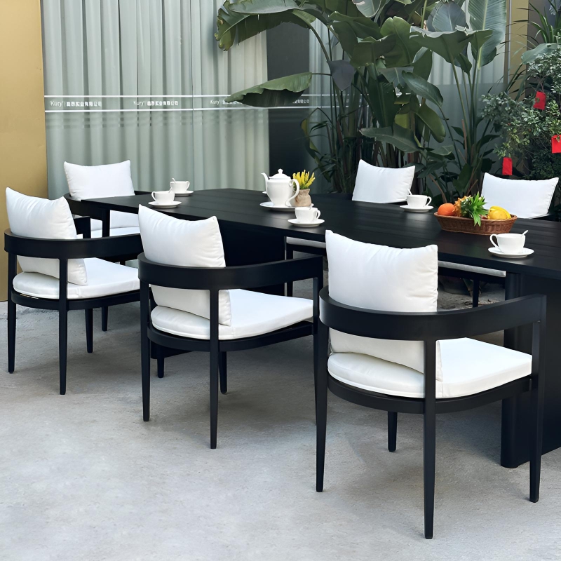 modern outdoor dining table (2).jpg