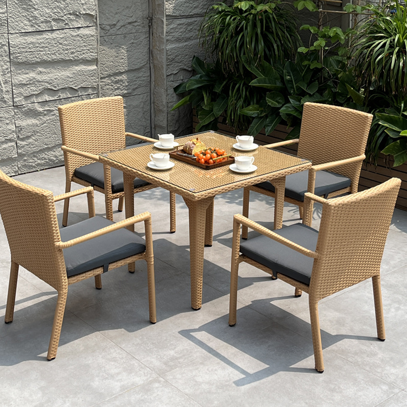 4-seat Outdoor Rattan Garden Chairs and Tables