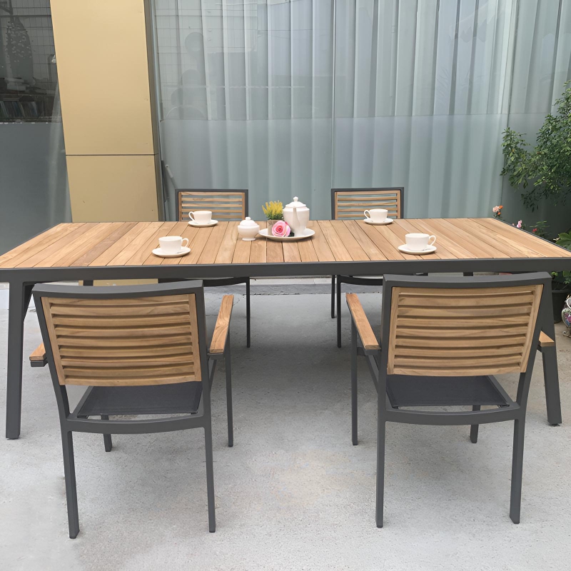 modern outdoor dining table (2).jpg