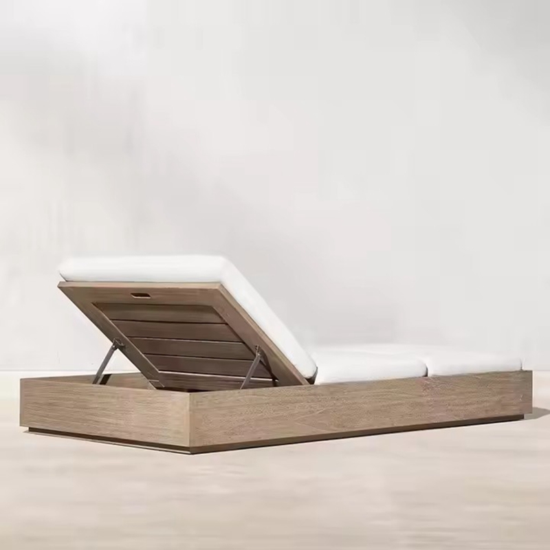 pool loungers.jpg