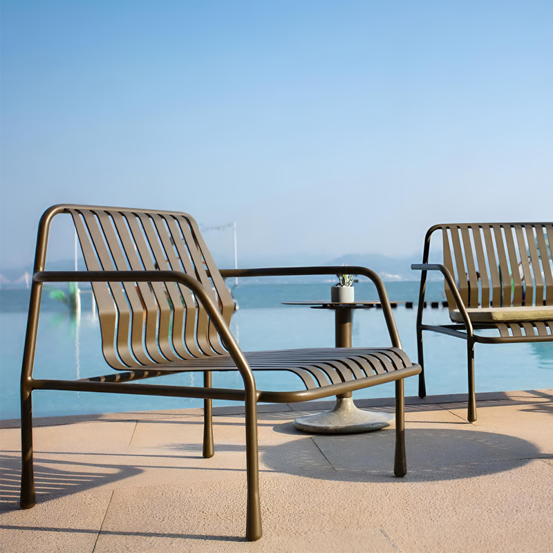 metal garden furniture (2).jpg