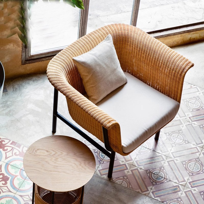 outdoor wicker chairs.jpg