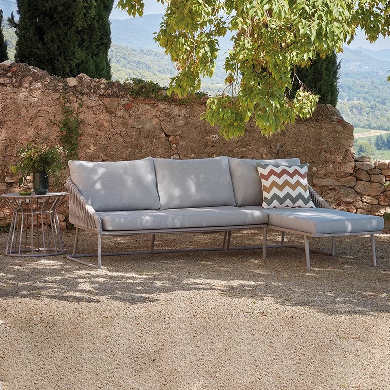 cast aluminum patio furniture.jpg