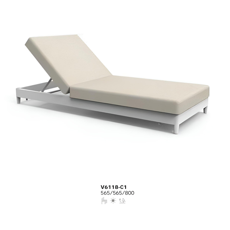 aluminum lounge chairs (2).jpg