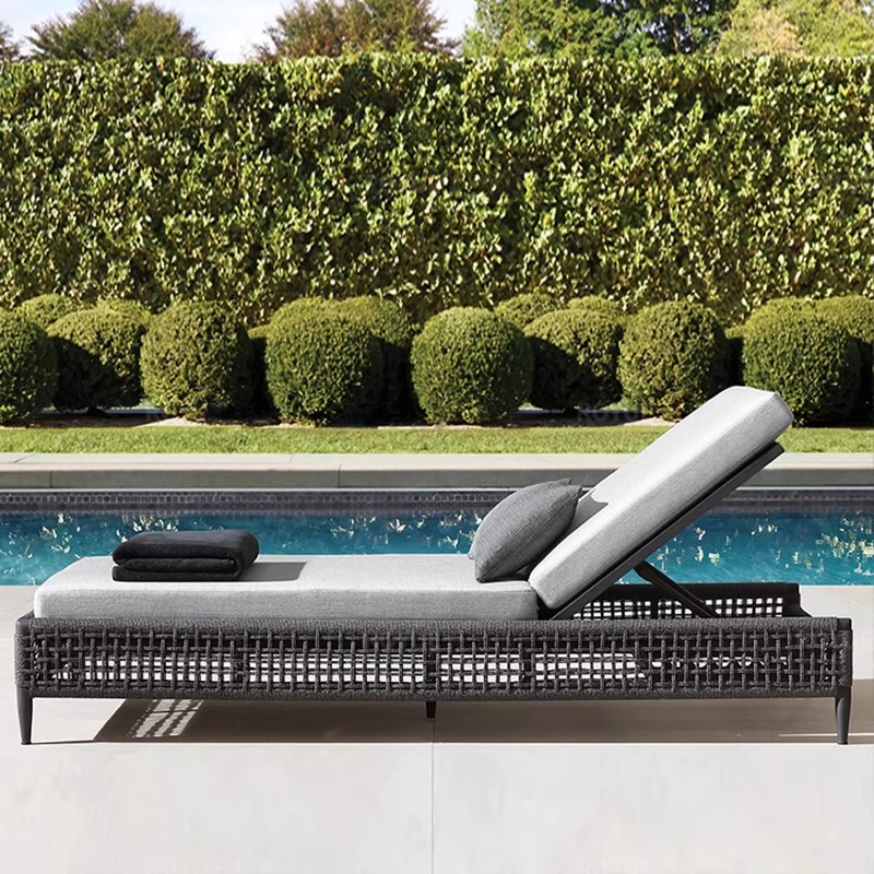 patio lounge chair.jpg