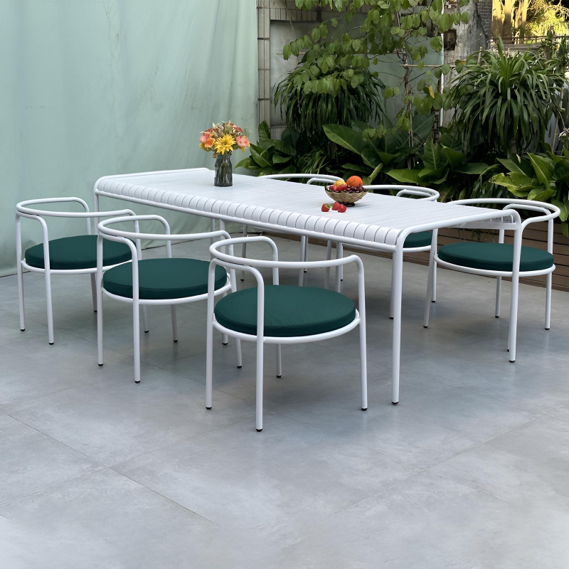 garden dining furniture (3).jpg
