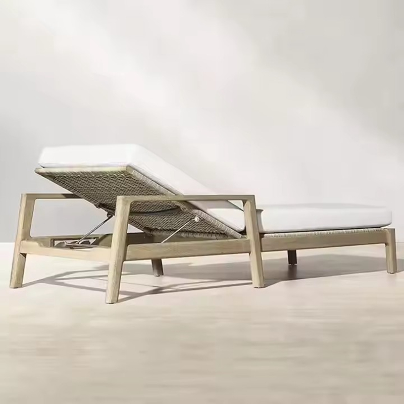 outdoor recliner.jpg