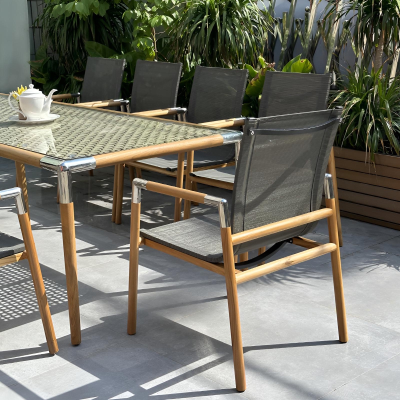 outdoor dining table and chairs (3).jpg