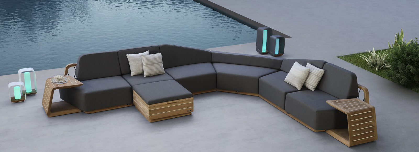 outdoor patio furniture.jpg
