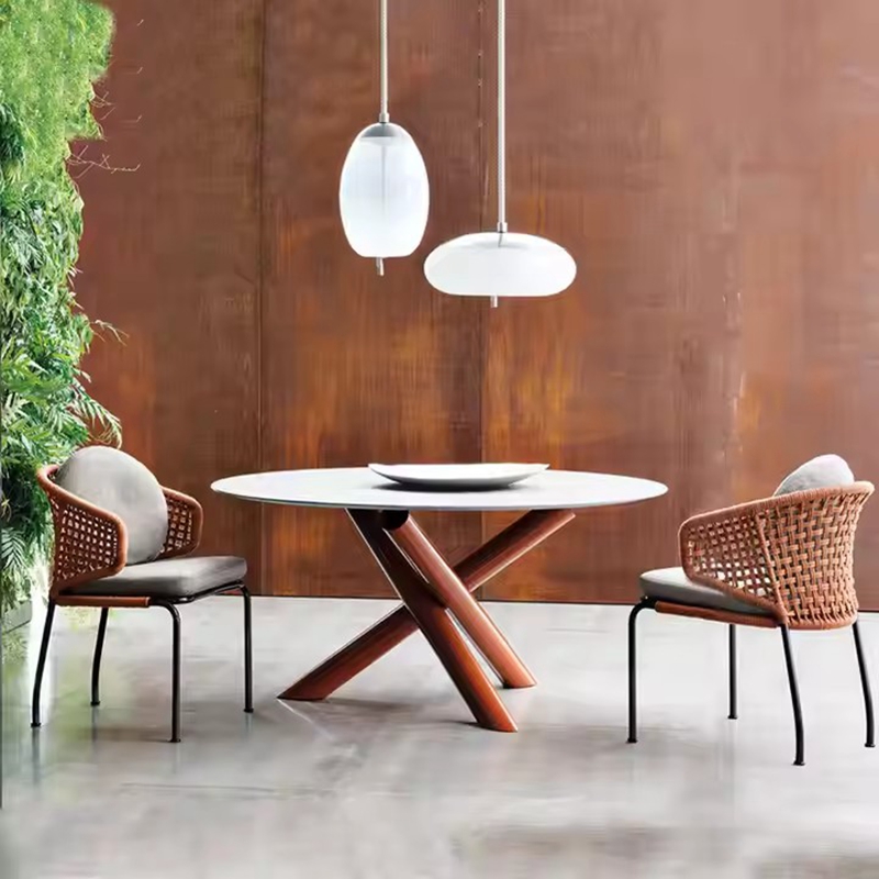 outdoor dining table set.jpg