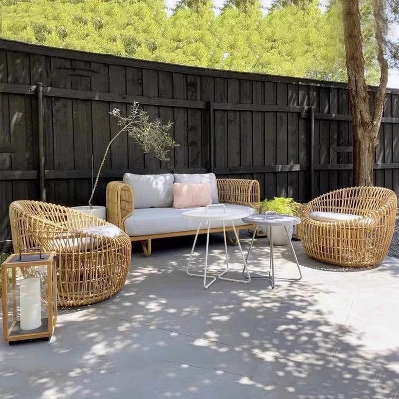 small space patio furniture.jpg