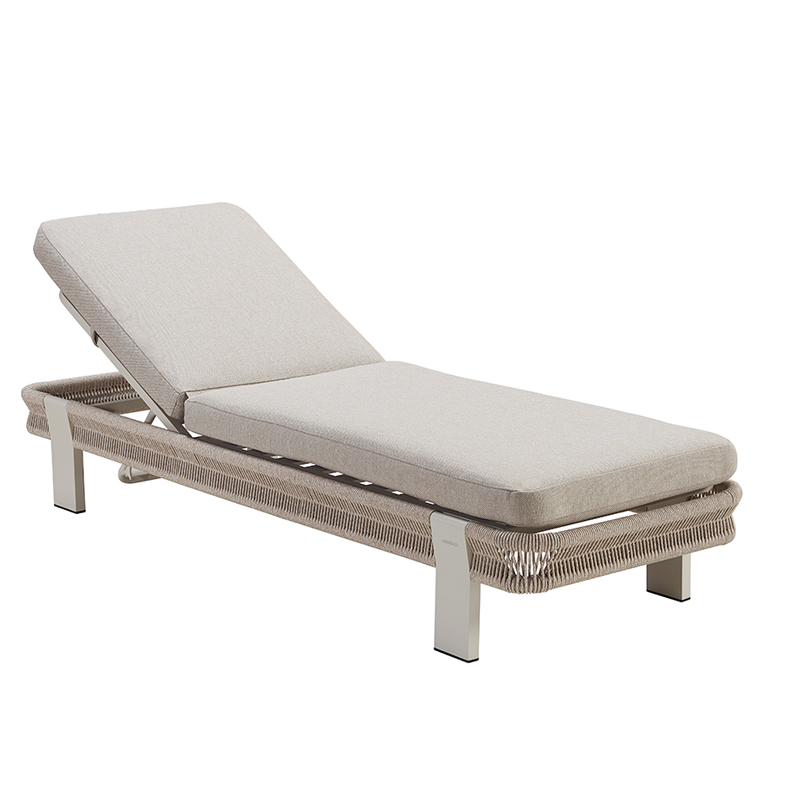 patio lounge chair (3).jpg