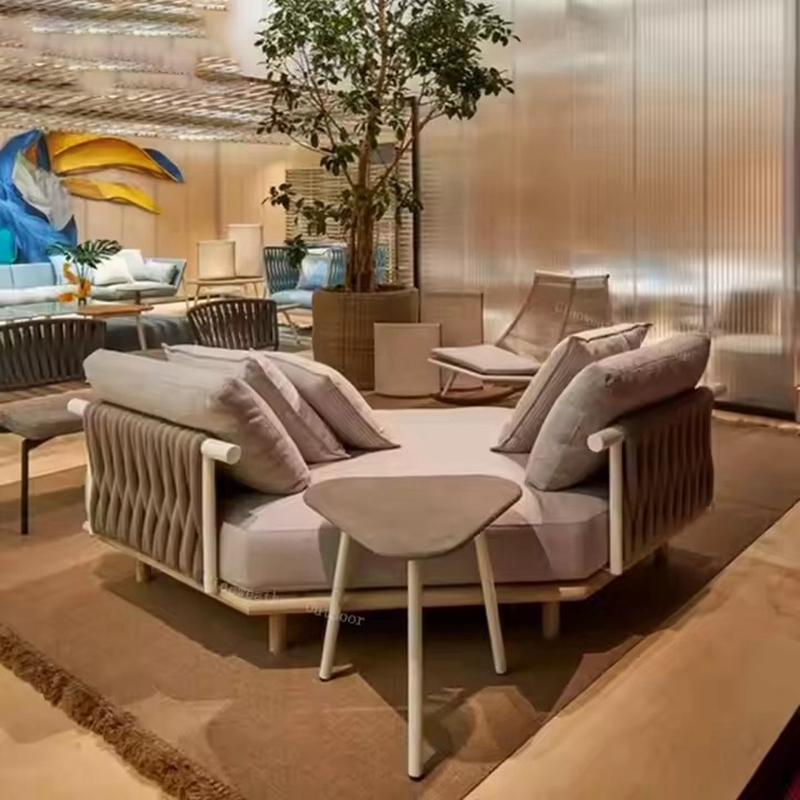 pool chaise lounge.jpg