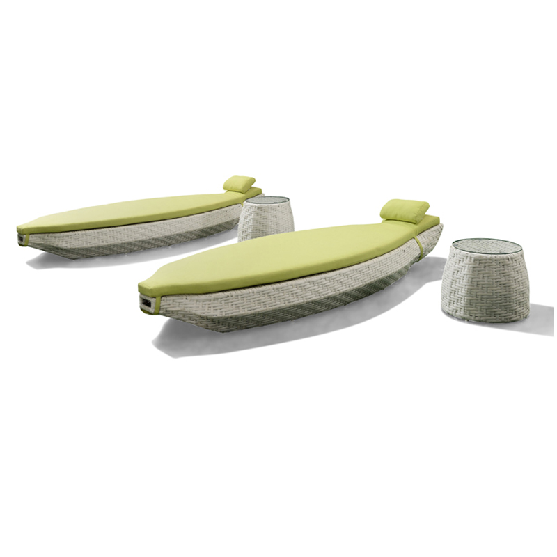garden sun loungers (3).jpg
