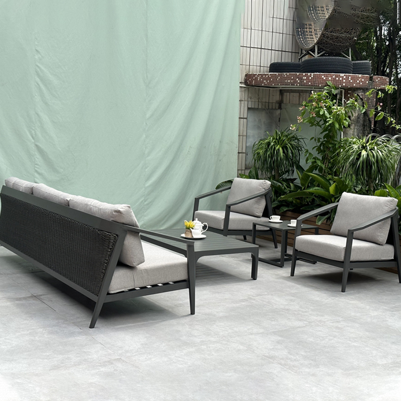 cheap patio furniture.jpg