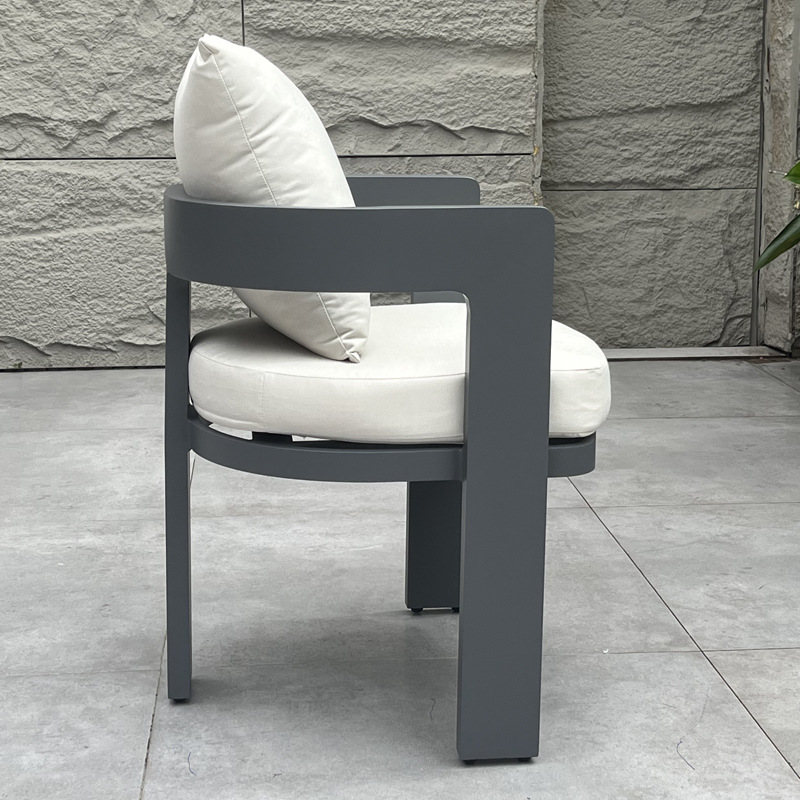 metal outdoor table (5).jpg