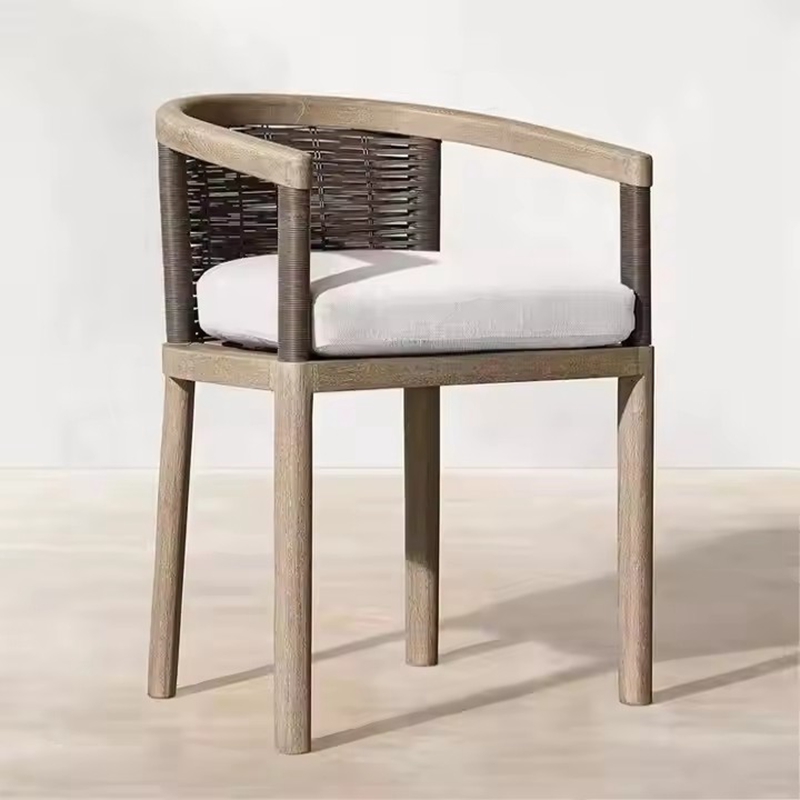 outdoor dining chairs (1).jpg