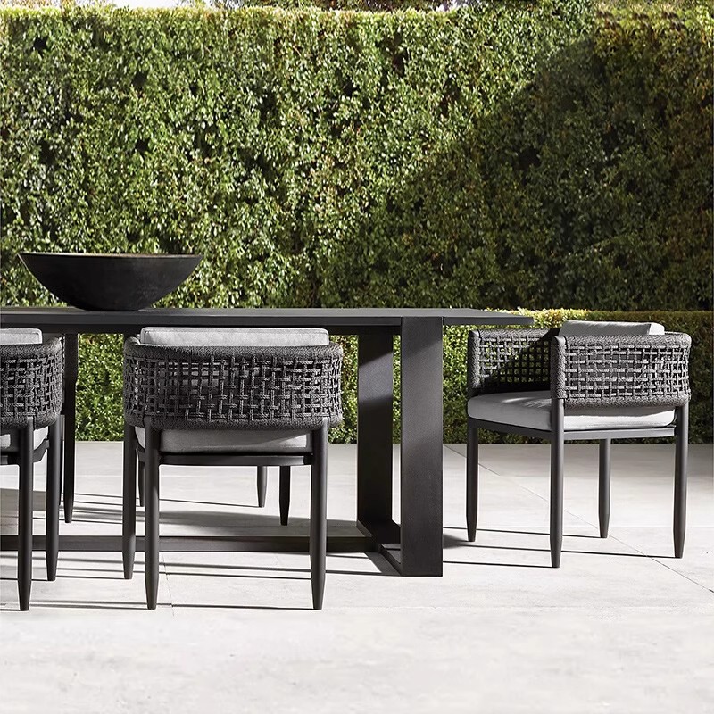 patio table and chairs.jpg
