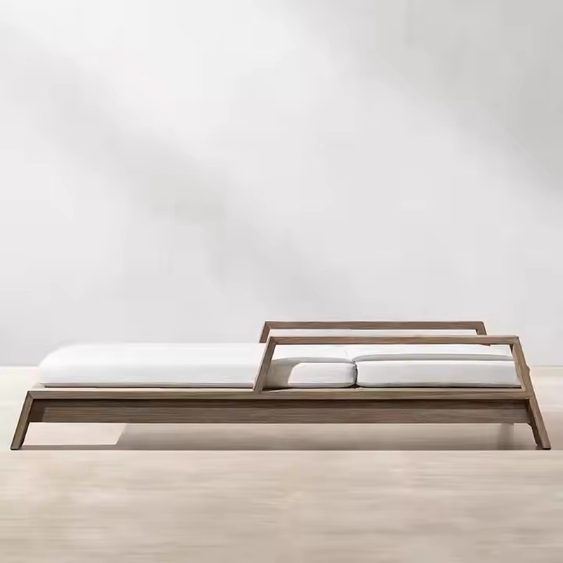 patio lounger.jpg
