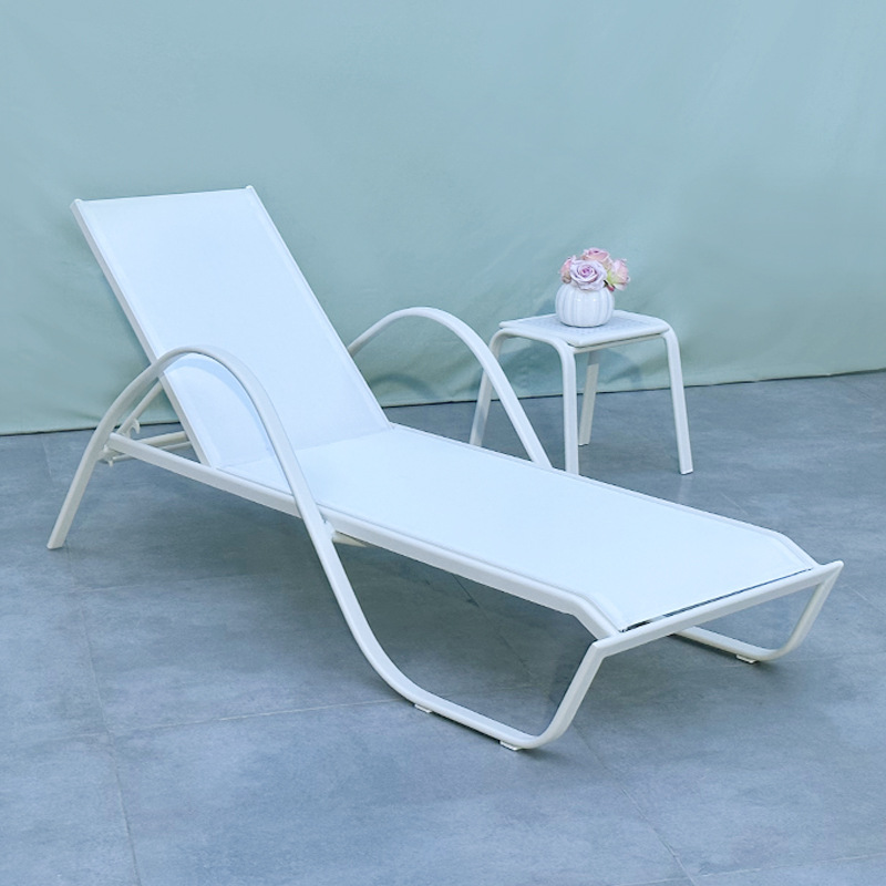 patio lounger (2).jpg