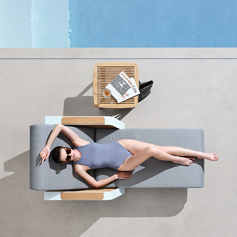 pool chaise lounge (2).jpg