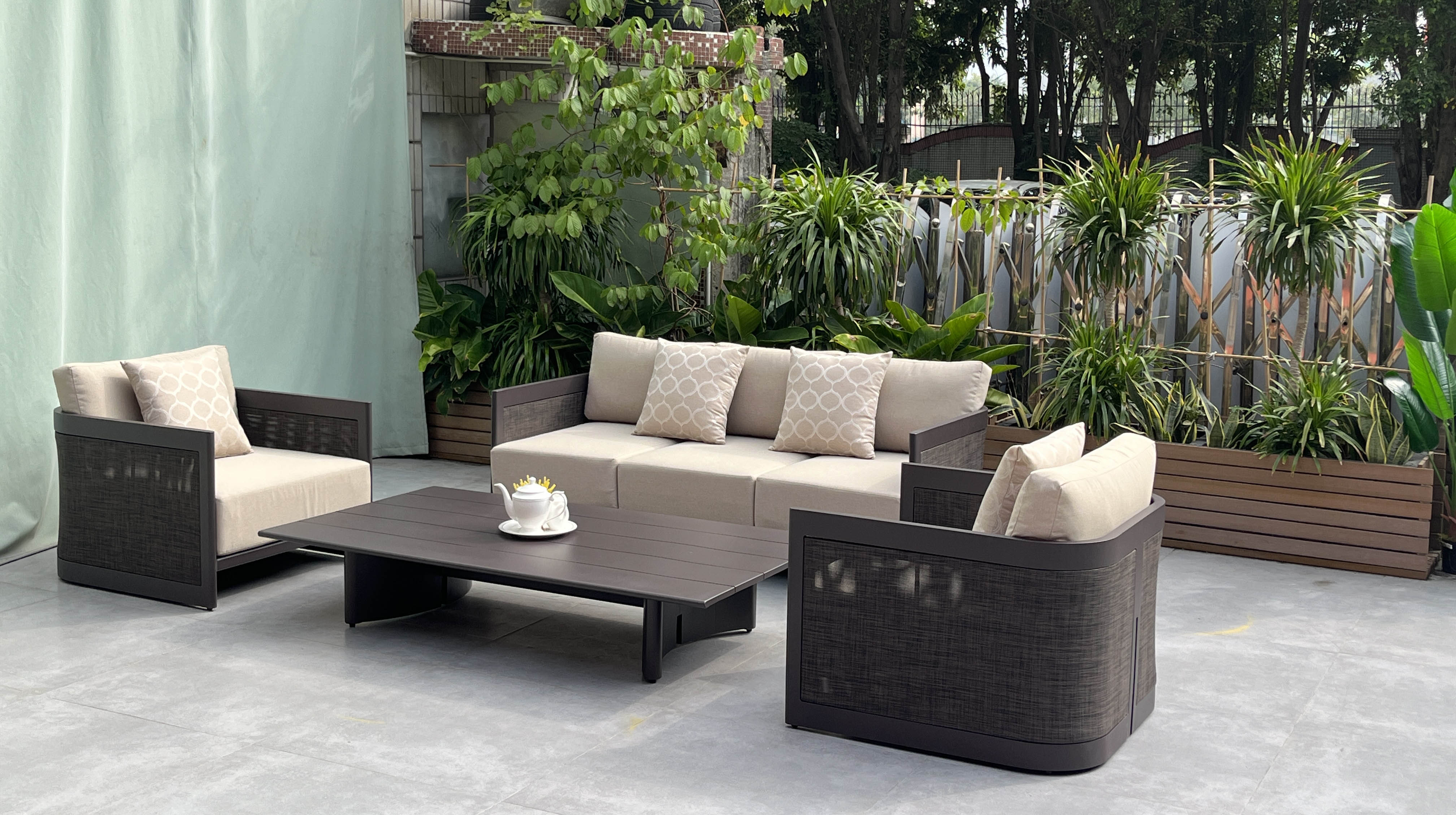 deck furniture  (2)