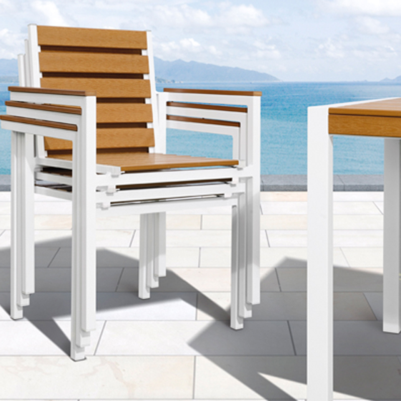 small patio table and chairs (2).jpg