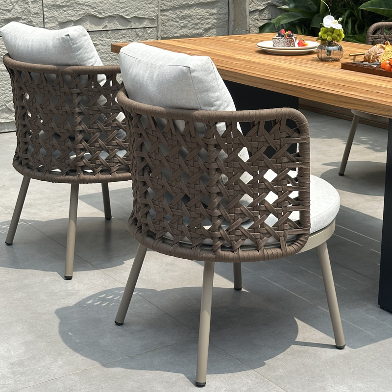 garden table and chairs (3).jpg