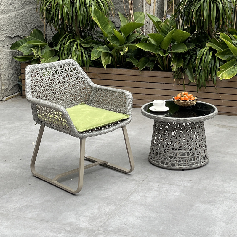 rattan table and chairs (5).jpg