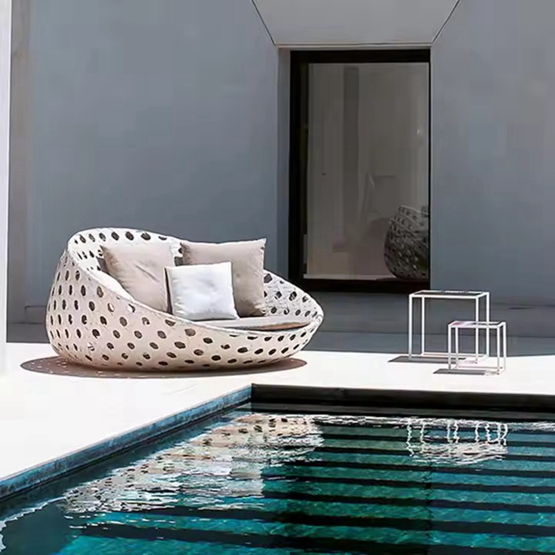 outdoor lounge furniture.jpg