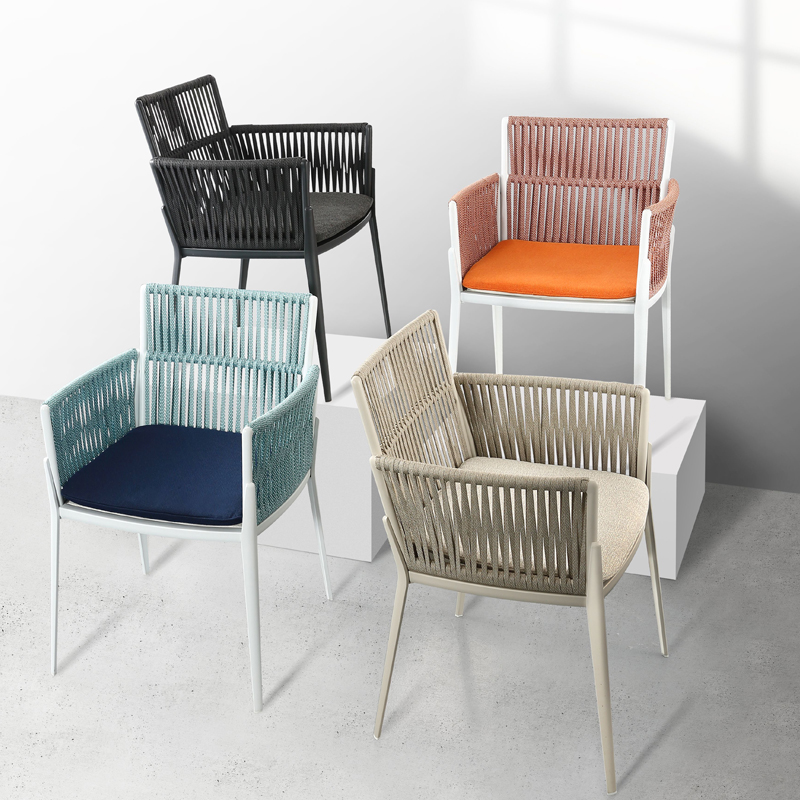 porch table and chairs.jpg