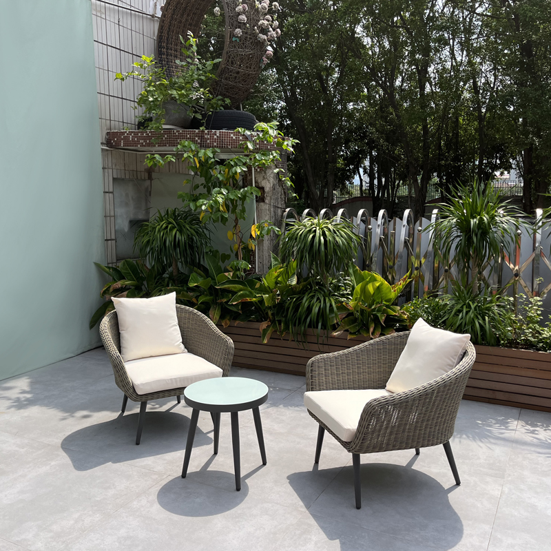 wicker patio chairs (2).jpg