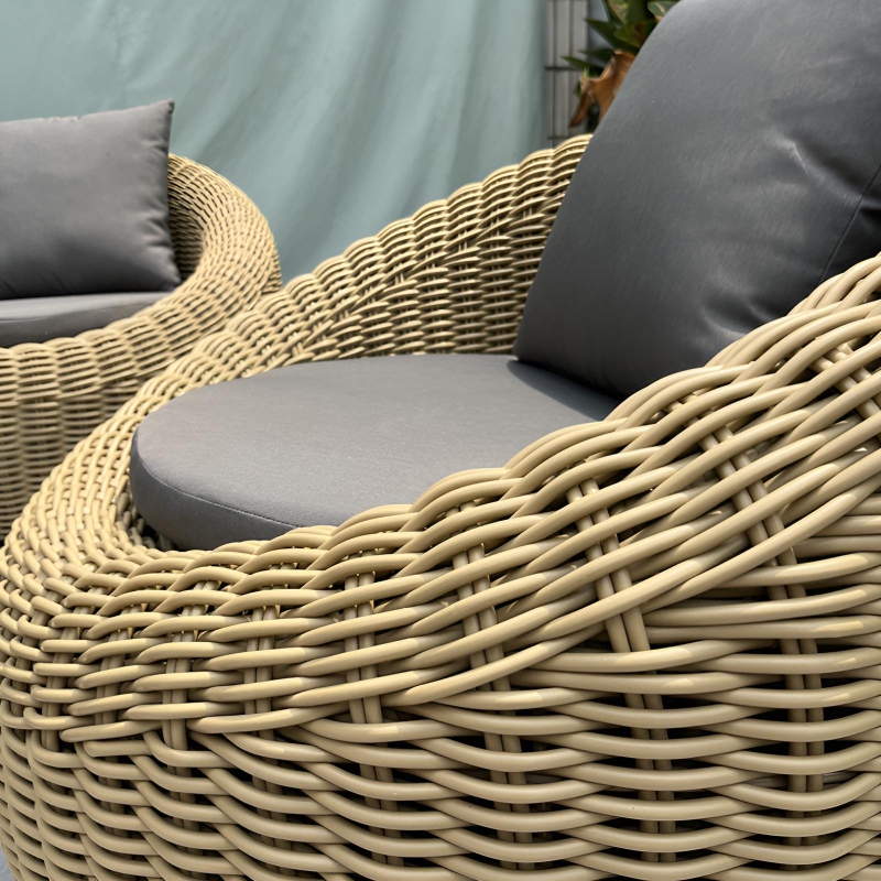 wicker furniture (3).jpg