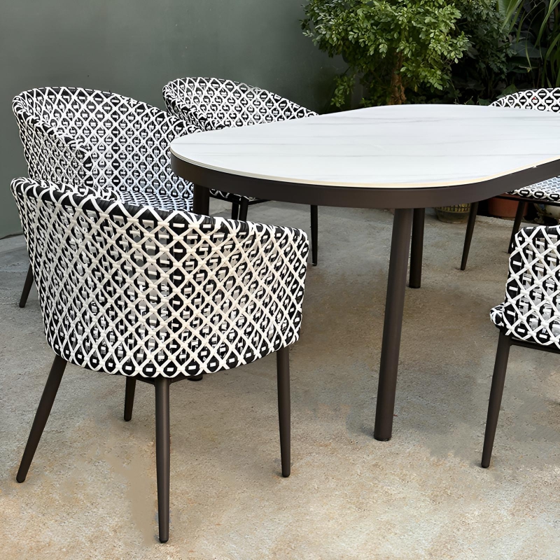 modern outdoor dining table (6).jpg