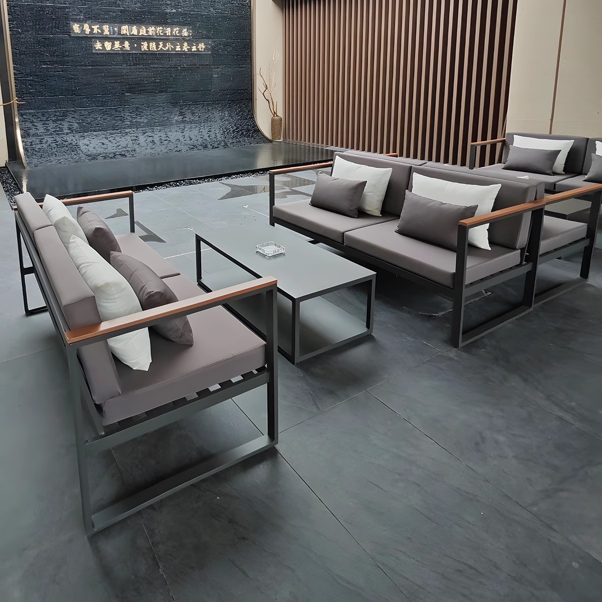 aluminum patio furniture.jpg