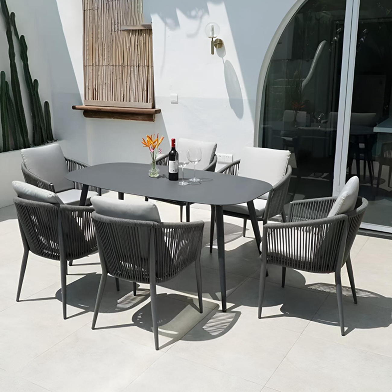 outdoor table and chairs (1)