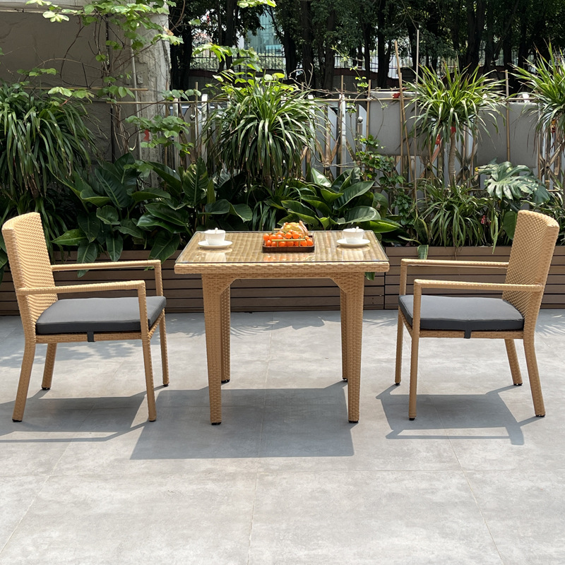 wood picnic table (5).jpg