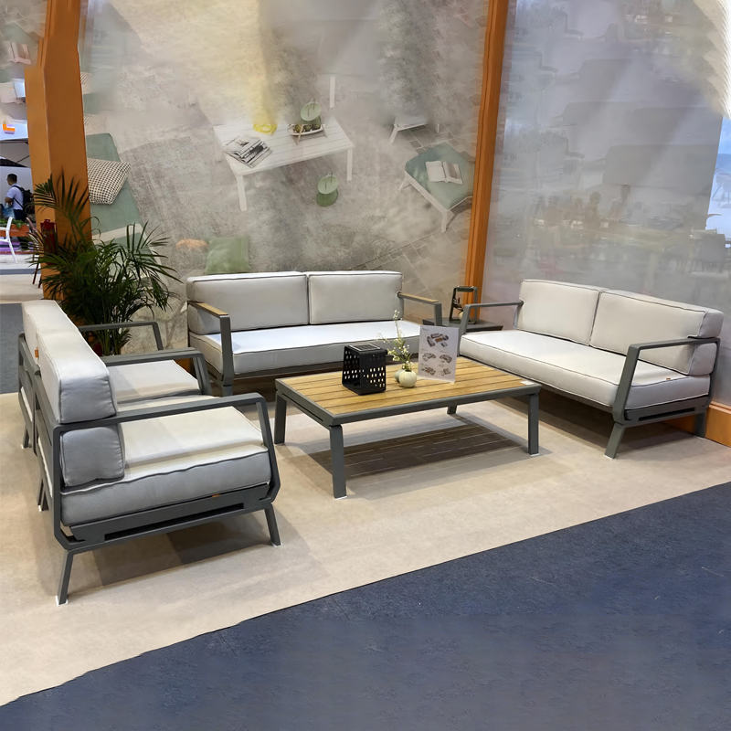 garden furniture set (3).jpg