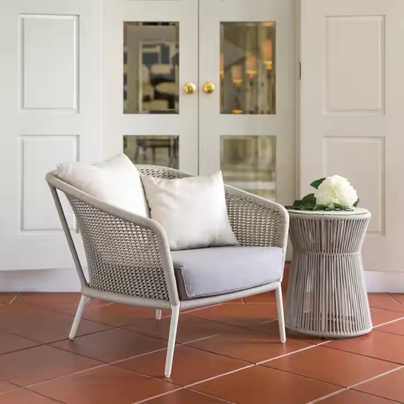 outdoor dining chairs.jpg