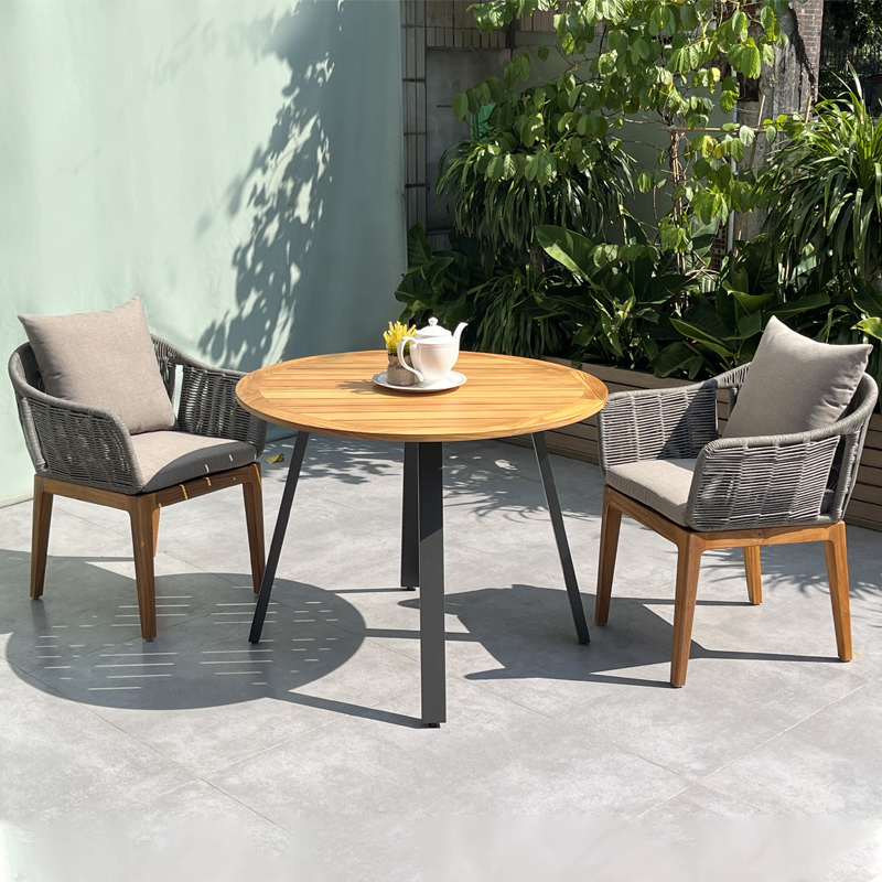 patio table chairs (4).jpg