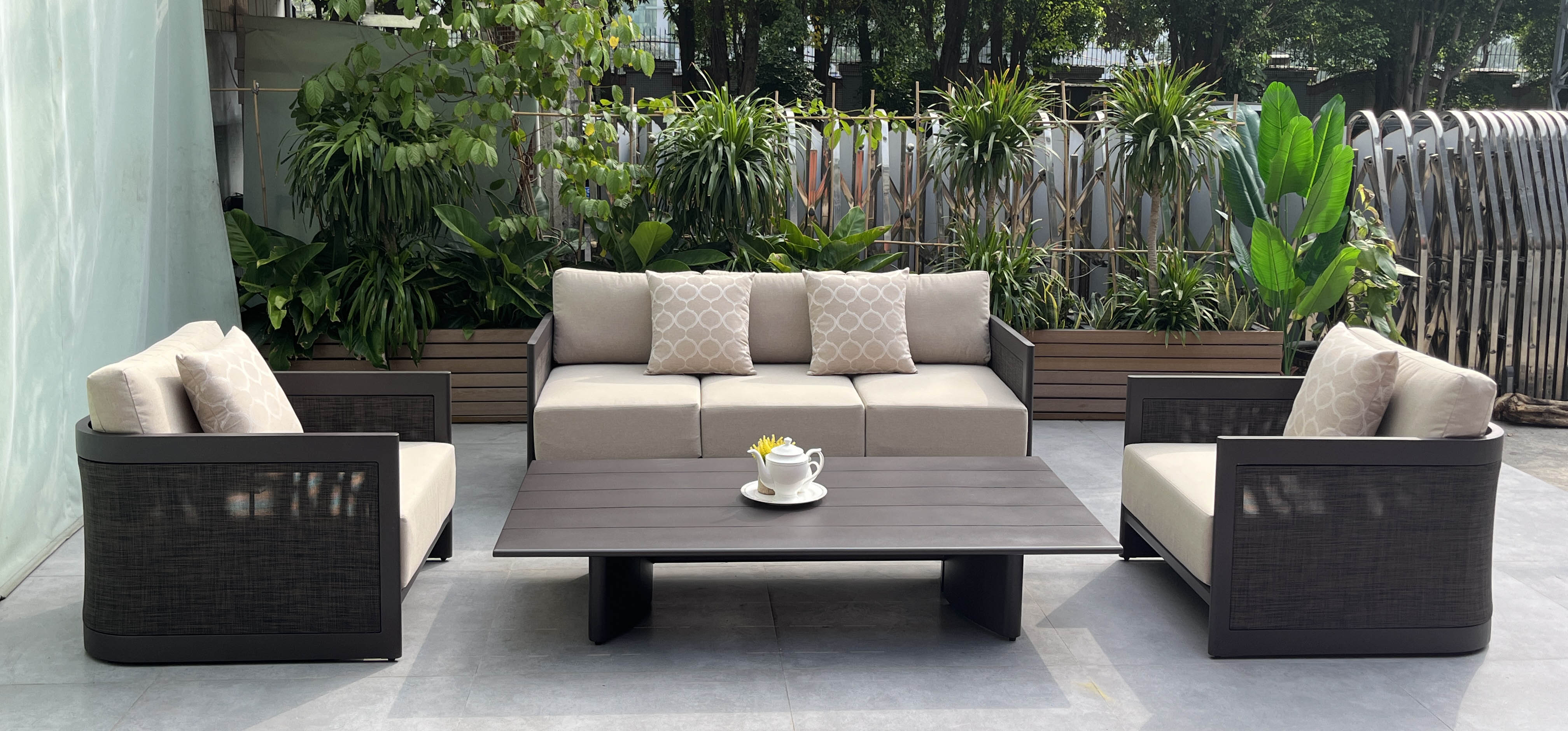 deck furniture  (1)