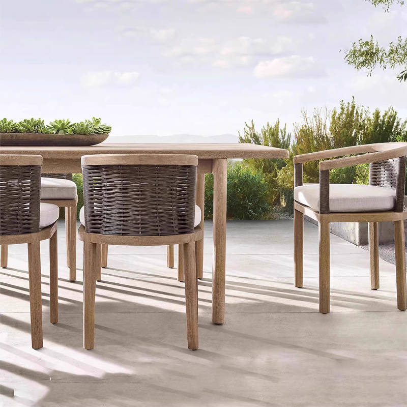 outdoor dining set.jpg