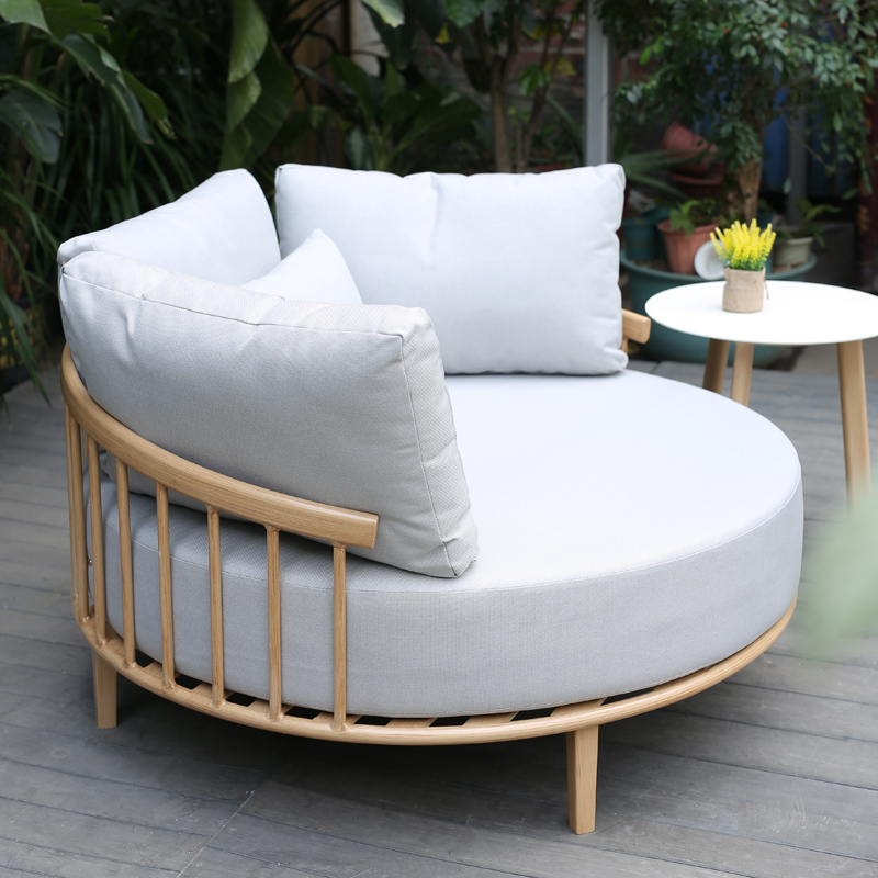 outdoor lounge chairs (2).jpg